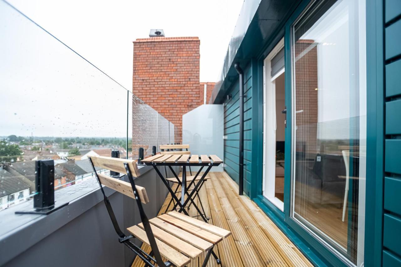 Deluxe Chic 1 2 Bed Apts Near Heathrow Legoland Windsor Slough Villa Exterior foto