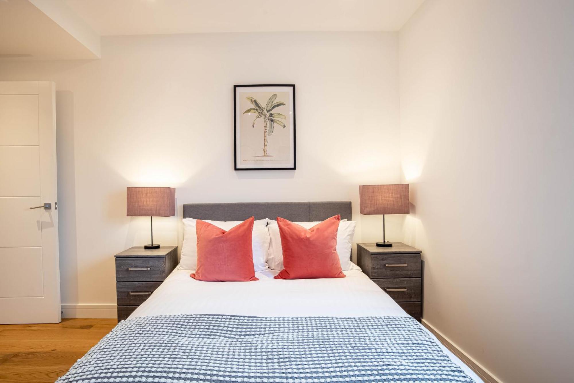Deluxe Chic 1 2 Bed Apts Near Heathrow Legoland Windsor Slough Villa Exterior foto