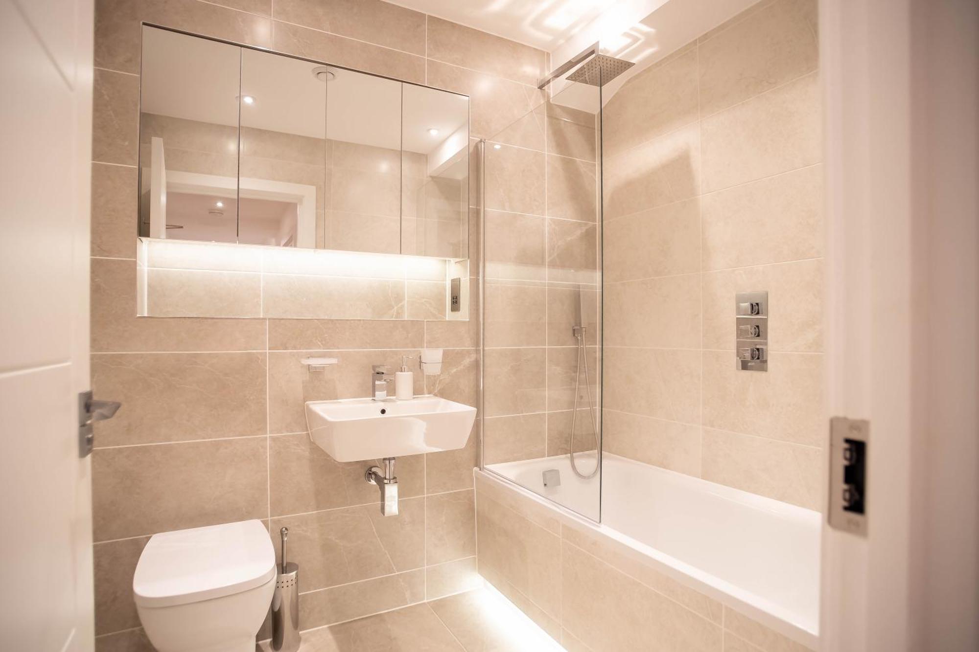 Deluxe Chic 1 2 Bed Apts Near Heathrow Legoland Windsor Slough Villa Exterior foto