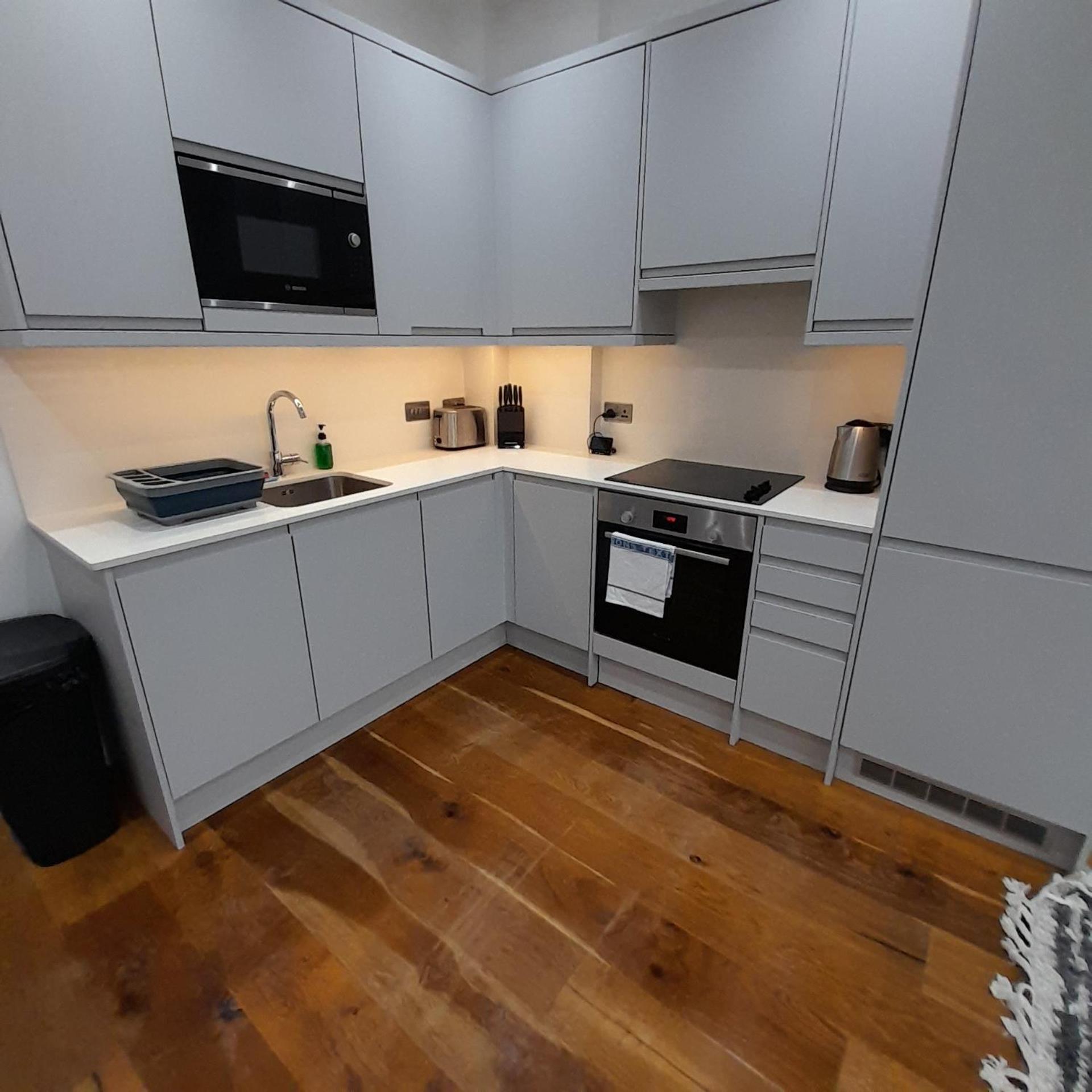 Deluxe Chic 1 2 Bed Apts Near Heathrow Legoland Windsor Slough Villa Exterior foto