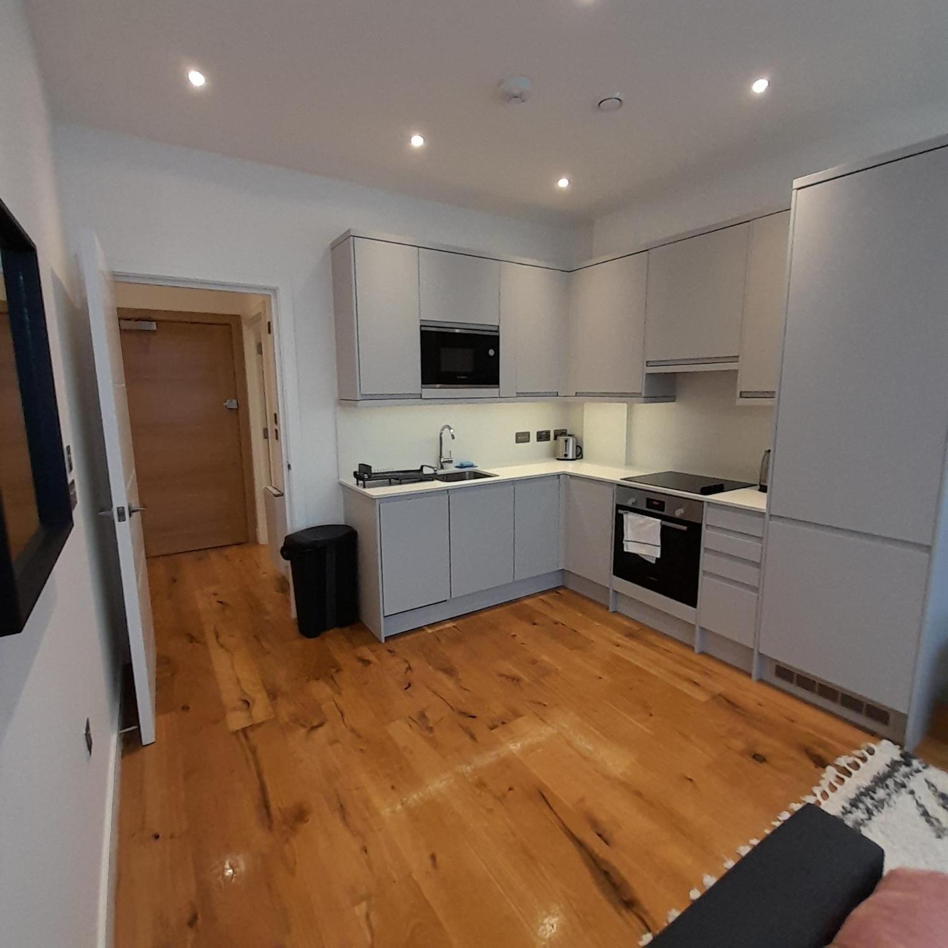 Deluxe Chic 1 2 Bed Apts Near Heathrow Legoland Windsor Slough Villa Exterior foto